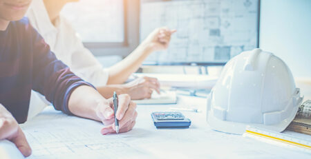 conception-ingenieur-travaillant-concept-planification-plan-directeur